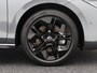 Volkswagen Passat Variant 1.5 eHybrid 272 Pk Automaat R-Line Business | Stoel/Stuurverwarming | Head Up | Matrix LED | Panorama dak | 360° Camera | Massage | Trekhaak | 18 Inch | 29.438 Km !!