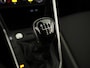 Volkswagen Polo 1.0 TSI Life 95 pk | Navigatie via App | Panoramadak | 17" LM velgen | Parkeersensoren | Adaptieve cruise control | LED koplampen | Stoelverwarming |