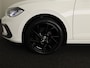 Volkswagen Polo 1.0 TSI Life 95 pk | Navigatie via App | Panoramadak | 17" LM velgen | Parkeersensoren | Adaptieve cruise control | LED koplampen | Stoelverwarming |