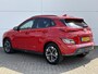 Hyundai Kona Electric EV Premium 64 kWh / SOH 100% / Trekhaak ( 300 kg ) / Achterbank verwarmd / Voorstoelen verwarmd en gekoeld /