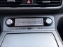Hyundai Kona Electric EV Premium 64 kWh / SOH 100% / Trekhaak ( 300 kg ) / Achterbank verwarmd / Voorstoelen verwarmd en gekoeld /
