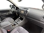 Volkswagen Amarok 2.0 TDI 4Motion DC Highline | 5 zits | Automaat | Trekhaak | Achteruitrijcamera | Laadklep | Zeer nette auto! | 12 maanden garantie! |