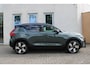 Volvo EX40 Single Motor Extended Range Ultra Europa 82 kWh 20-Inch 5-Spaaks Black Diamond Cut lichtmetalen velgen | Extra getint glas achter | Spatlappen achter | Google navigatie | Visual Park Assist | Adaptieve Cruise Control | BLIS | Panoramadak