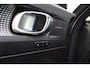 Volvo EX40 Single Motor Extended Range Ultra Europa 82 kWh 20-Inch 5-Spaaks Black Diamond Cut lichtmetalen velgen | Extra getint glas achter | Spatlappen achter | Google navigatie | Visual Park Assist | Adaptieve Cruise Control | BLIS | Panoramadak
