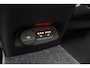 Volvo EX40 Single Motor Extended Range Ultra Europa 82 kWh 20-Inch 5-Spaaks Black Diamond Cut lichtmetalen velgen | Extra getint glas achter | Spatlappen achter | Google navigatie | Visual Park Assist | Adaptieve Cruise Control | BLIS | Panoramadak