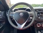 Alfa Romeo Giulietta 1.4 Turbo / Unieke Staat!! / Airco / Navigatie / Rood Leder / PDC / Led Verlichting / LM-Velgen /