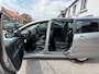 Mazda 5 2.0 TS+, 6 persoons, Apple Carplay/ Android auto navigatie, Leder, Stoelverwarming