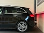 Mercedes-Benz B-klasse 180 AMG Pano, Cruise Control, Apple Carplay, Sfeerverlichting, Elek Stoelen, Multibeam, Achteruitrijcamera