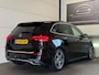 Mercedes-Benz B-klasse 180 AMG Pano, Cruise Control, Apple Carplay, Sfeerverlichting, Elek Stoelen, Multibeam, Achteruitrijcamera