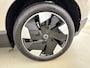 Volvo EX30 Single Motor Extended Range Plus Europa 69 kWh | 19" | Stoel/Stuurverwarming | Pine Interieur | Getint Glas | Elektr. verst. Stoelen | Harman Kardon | Adaptieve Cruise | BLIS | Keyless | Elektrische Achterklep