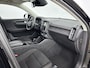 Volvo XC40 T2 A/T Momentum Core | 17" | Navigatie | Parkeercamera | Trekhaak | Parkeersensoren V+A | Cruise Control | Climate Control