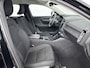 Volvo XC40 T2 A/T Momentum Core | 17" | Navigatie | Parkeercamera | Trekhaak | Parkeersensoren V+A | Cruise Control | Climate Control