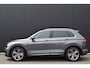 Volkswagen Tiguan 1.5 TSi Automaat Highline R-Line LED | Virtual | Panoramadak | Carplay | Sportstoelen | Stoelverwarming