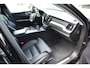 Volvo XC60 2.0 T6 Plug-in hybrid AWD Plus Dark SOH 97% / Trekhaak / Panoramadak / Harman Kardon