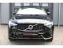 Volvo XC60 2.0 T6 Plug-in hybrid AWD Plus Dark SOH 97% / Trekhaak / Panoramadak / Harman Kardon