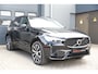 Volvo XC60 2.0 T6 Plug-in hybrid AWD Plus Dark SOH 97% / Trekhaak / Panoramadak / Harman Kardon