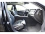 Volvo XC60 2.0 T6 Plug-in hybrid AWD Plus Dark SOH 97% / Trekhaak / Panoramadak / Harman Kardon