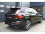 Volvo XC60 2.0 T6 Plug-in hybrid AWD Plus Dark SOH 97% / Trekhaak / Panoramadak / Harman Kardon