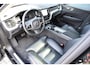 Volvo XC60 2.0 T6 Plug-in hybrid AWD Plus Dark SOH 97% / Trekhaak / Panoramadak / Harman Kardon