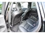Volvo XC60 2.0 T6 Plug-in hybrid AWD Plus Dark SOH 97% / Trekhaak / Panoramadak / Harman Kardon