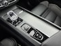 Volvo XC60 T8 Recharge Ultra Black Edition | 21" | Luchtvering | Trekhaak | 360 Camera | Harman Kardon | Head-Up | Full LED | Panoramadak | Elektr. verst. Stoelen