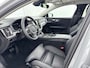 Volvo V60 T8 Ultra Dark | 18" | Trekhaak | Harman Kardon | Elektr. verst. Stoelen | Head-Up | Panoramadak | Full LED | Leder Dashboard