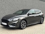 Ford Focus 1.0 EcoBoost Hybrid ST Line X | Carplay | Rijstrook assistent | Cruise control | DAB | Camera | Zwarte hemel | NAVI |