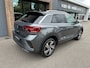 Volkswagen T-Roc 1.5 TSI 150pk DSG R-Line | Camera | Keyless | Elek. Achterklep | Dode hoek | Rijklaar incl. 1 jaar Bovag garantie
