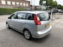Mazda 5 1.8 Touring 7P Inruilauto’s tegen vaste prijzen. Voor meer info: 0638140850 Bij de verkoop van gebruikte voertuigen door CD-Cars wordt geen standaard garantie verstrekt. De koper aanvaardt het voertuig in de staat waarin het zich bevindt op het moment van aankoop