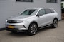 Opel Grandland 1.6 Turbo Plug-in Hybrid Business Edition / Trekhaak / AGR-stoelen / Camera / All Season Banden