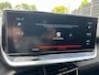 Peugeot 2008 1.2 PureTech 130PK GT Pack EAT8 Panorama elektrisch schuifkanteldak, luxe Alcanrara bekleding met stoelverwarming, Full led verlichting en een afneembare trekhaak