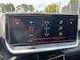 Peugeot 2008 1.2 PureTech 130PK GT Pack EAT8 Panorama elektrisch schuifkanteldak, luxe Alcanrara bekleding met stoelverwarming, Full led verlichting en een afneembare trekhaak