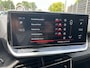 Peugeot 2008 1.2 PureTech 130PK GT Pack EAT8 Panorama elektrisch schuifkanteldak, luxe Alcanrara bekleding met stoelverwarming, Full led verlichting en een afneembare trekhaak