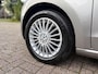 Volkswagen Up! 1.0 high up! BlueMotion | Airco | Cruise | Parkeersensoren | Lichtmetalen velgen | Nieuwe banden | Hele mooie auto!!