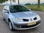 Renault Megane Grand Tour 1.6-16V Business Line ECC Electric pakket Audio/CD LMV 16" Cruise Dakrails Trekhaak Dealerond. Nw Apk!