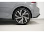 Volkswagen Golf 1.5 eTSI R-Line Panoramadak | CarPlay | Stoelverwarming