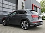 Audi Q5 55 TFSI e S-Line Quattro Competition Luchtvering | Massage | Memory | B&O | 360 | Electric Seats | Carplay | Digital Dash | Afgevlakt Stuur | Dodehoek Detectie | Adaptive Cruise | Lane Assist | Alcantara | Trekhaak | Matrix Led | Keyless