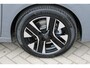 Peugeot 208 Allure | Adaptieve cruise control met Stop&Go functie | Elektrische parkeerrem | Extra getinte achterste zijruiten en achterruit