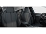 Peugeot 308 Allure | Elektrische parkeerrem | Extra getinte achterste zijruiten en achterruit | ISOFIX-bevestigingspunten voor drie kinderzitjes. Op de passagiersstoel en de buitenste zitplaatsen van de achterbank
