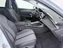 Peugeot 408 Allure - Elektrisch | 19" lichtmetalen velgen 'GRAPHITE' | Elektrische parkeerrem | Extra getinte achterste zijruiten en achterruit