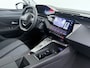 Peugeot 408 Allure - Elektrisch | 19" lichtmetalen velgen 'GRAPHITE' | Elektrische parkeerrem | Extra getinte achterste zijruiten en achterruit
