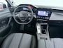 Peugeot 408 Allure - Elektrisch | 19" lichtmetalen velgen 'GRAPHITE' | Elektrische parkeerrem | Extra getinte achterste zijruiten en achterruit