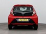 Toyota Aygo 1.0 VVT-i X-PLAY | CAMERA | NAVI | AIRCO | ELEKTRISCHE RAMEN | CENTRALE DEURVERGRENDELING OP AFSTANDBED. | BLUETOOTH |