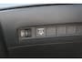 Peugeot 208 Allure | Adaptieve cruise control met Stop&Go functie | Elektrische parkeerrem | Extra getinte achterste zijruiten en achterruit