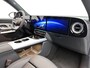 Mercedes-Benz GLB 250+ Business Solution AMG 7p. 85.5 kWh | Premium pakket | Winterpakket | Nightpakket | GUARD 360° | Trekhaak | Vast panoramadak | Smartphone integratie | Sfeerverlichting | Sierelementen in aluminium | 19” vijfspaaks lichtmetalen AMG-velgen |