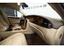Jaguar XJ 4.2 V8 Executive Fiscale waarde € 6.000,-