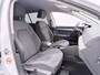 Volkswagen Golf 1.0 eTSI Life Business Automaat - Navigatie - ACC - Stoelverwarming - PDC - Sfeerverlichting - LED