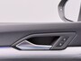 Volkswagen Golf 1.0 eTSI Life Business Automaat - Navigatie - ACC - Stoelverwarming - PDC - Sfeerverlichting - LED