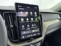 Volvo XC60 T6 Plug-in hybrid AWD Ultra Dark | Trekhaak | PDC V+A en 360 Camera | Panoramadak | Head-up display | BLIS |