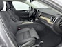 Volvo XC60 T6 Plug-in hybrid AWD Ultra Dark | Trekhaak | PDC V+A en 360 Camera | Panoramadak | Head-up display | BLIS |